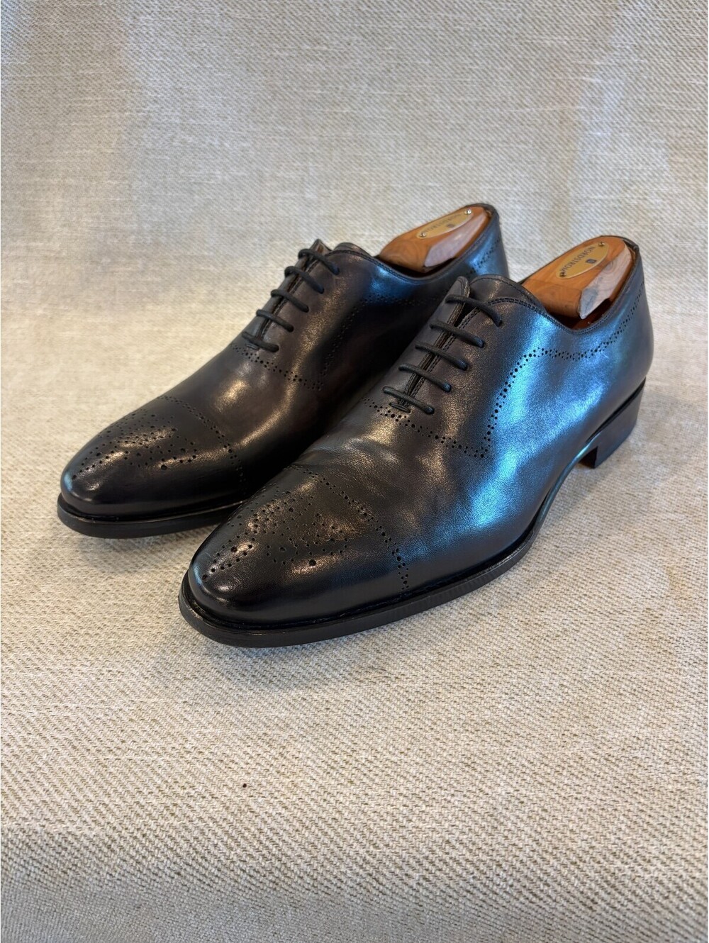 Magnanni Burnished Semi-Brogue Medallion Oxford Shoes 9M